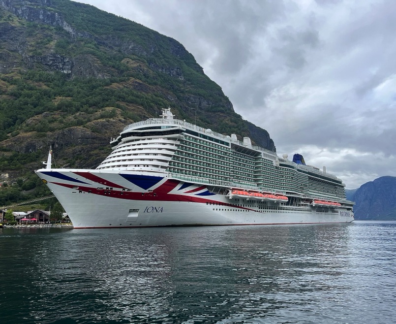 P&O Cruises ship